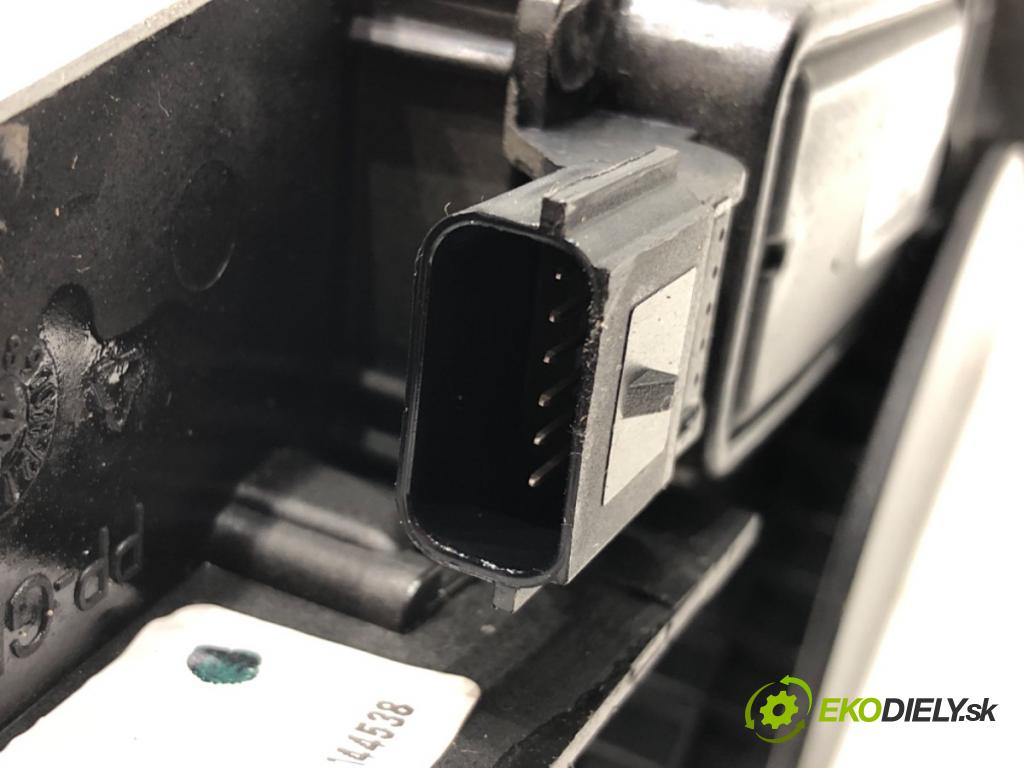 VOLVO XC60 II (246) 2017 - 2022    D4 AWD 140 kW [190 KM] olej napędowy 2017 - 2022  Potenciometer plynu 32212451 (Pedále)