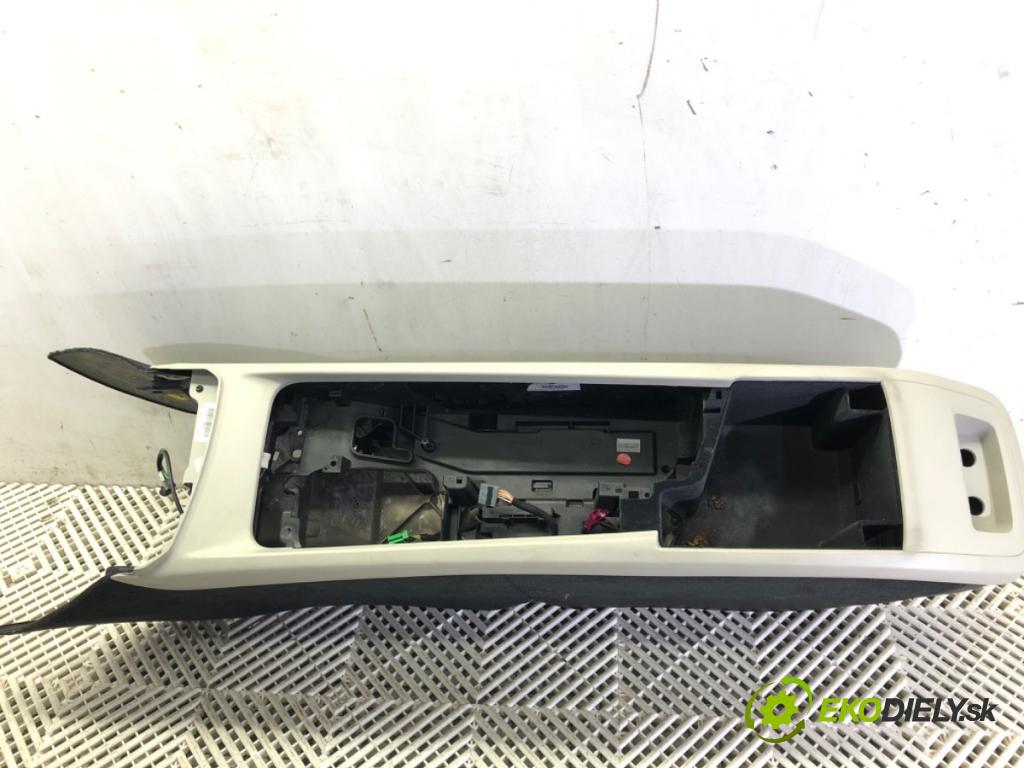 VOLVO XC60 II (246) 2017 - 2022    D4 AWD 140 kW [190 KM] olej napędowy 2017 - 2022  Tunel stredový 31417518 (Stredový tunel / panel)