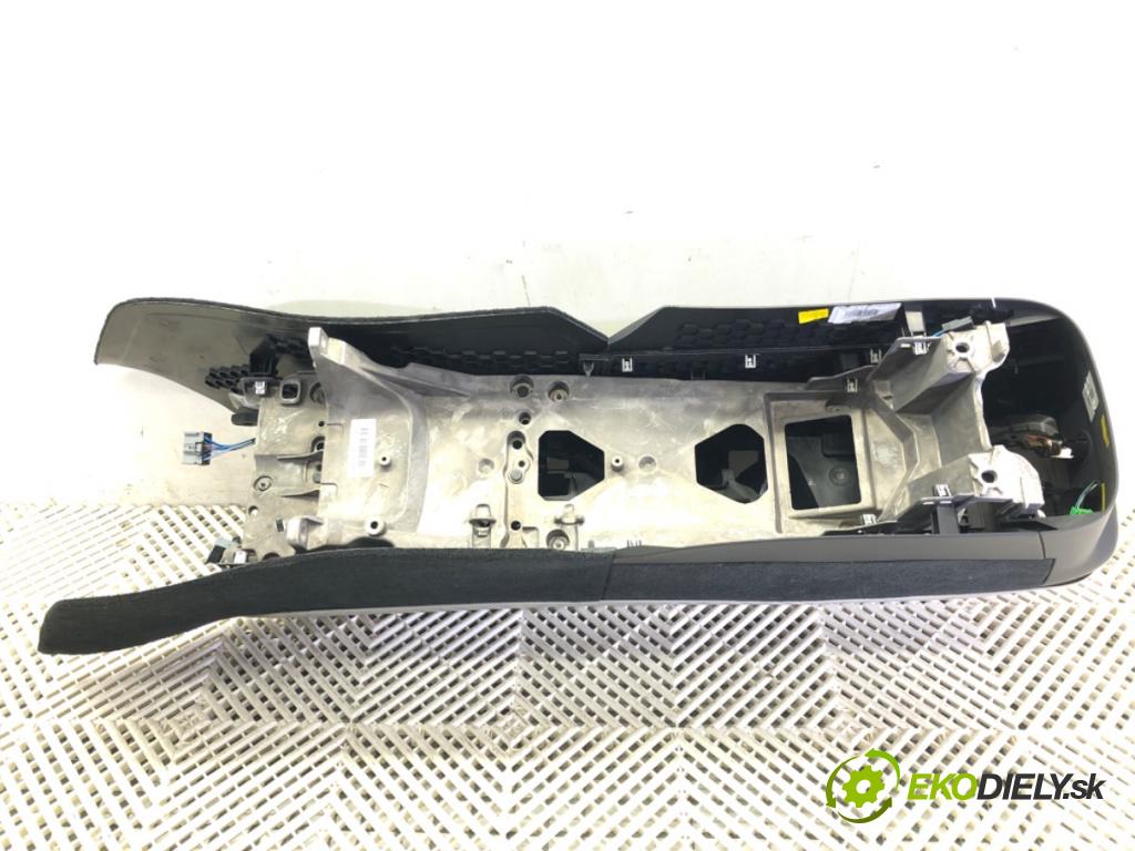 VOLVO XC60 II (246) 2017 - 2022    D4 AWD 140 kW [190 KM] olej napędowy 2017 - 2022  Tunel stredový 31417518 (Stredový tunel / panel)