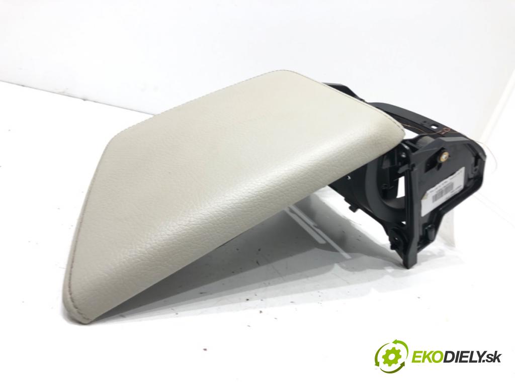 VOLVO XC60 II (246) 2017 - 2022    D4 AWD 140 kW [190 KM] olej napędowy 2017 - 2022  Lakťová opierka 31469700 (Lakťové opierky)