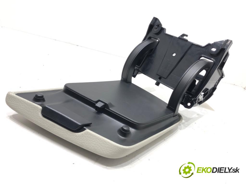 VOLVO XC60 II (246) 2017 - 2022    D4 AWD 140 kW [190 KM] olej napędowy 2017 - 2022  Lakťová opierka 31469700 (Lakťové opierky)