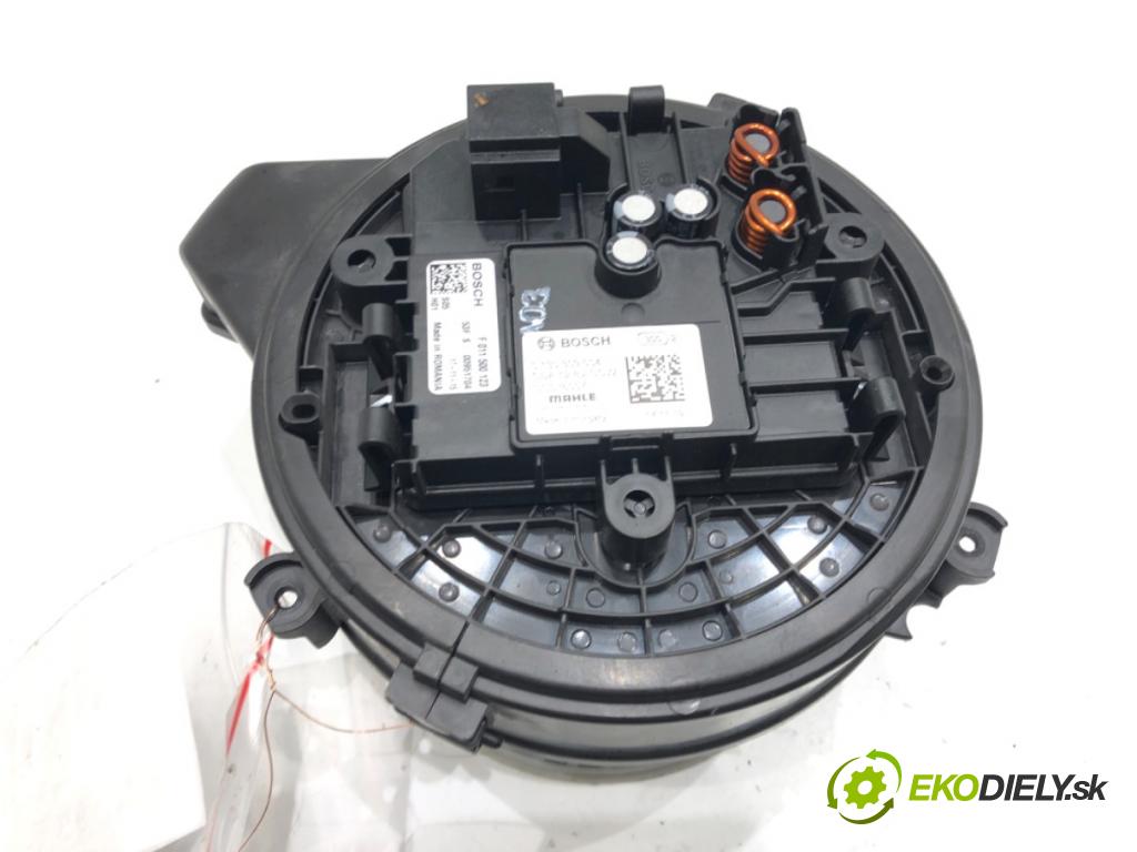VOLVO XC60 II (246) 2017 - 2022    D4 AWD 140 kW [190 KM] olej napędowy 2017 - 2022  ventilátor kúrenia 0130309504