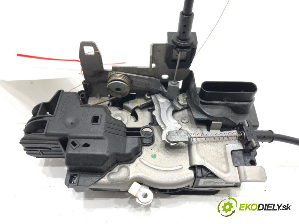 VOLVO XC60 II (246) 2017 - 2022    D4 AWD 140 kW [190 KM] olej napędowy 2017 - 2022  zámok dveře pravý přední část 31349894