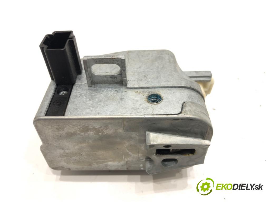 VOLVO XC60 II (246) 2017 - 2022    D4 AWD 140 kW [190 KM] olej napędowy 2017 - 2022  blokáda volantu 31476490 (Ostatné)