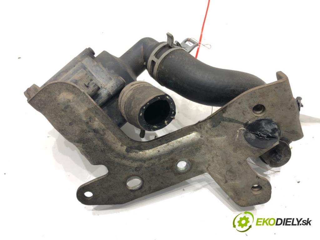 VOLVO XC60 II (246) 2017 - 2022    D4 AWD 140 kW [190 KM] olej napędowy 2017 - 2022  DALŠÍ: pumpa vody 31686005 (Vodní pumpy)