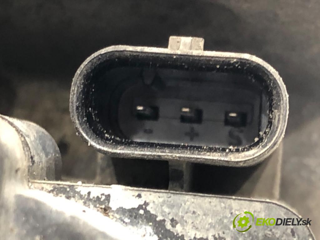 VOLVO XC60 II (246) 2017 - 2022    D4 AWD 140 kW [190 KM] olej napędowy 2017 - 2022  DALŠÍ: pumpa vody 31686005 (Vodní pumpy)