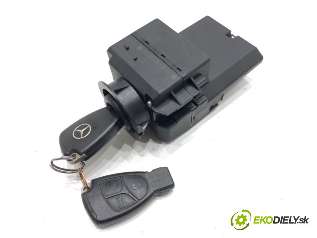 MERCEDES-BENZ VITO Autobus (W639) 2003 - 2022    109 CDI (639.701, 639.703) 70 kW [95 KM] olej napędowy 2006 - 2022  spinačka 6395450508 (Spínacie skrinky a kľúče)