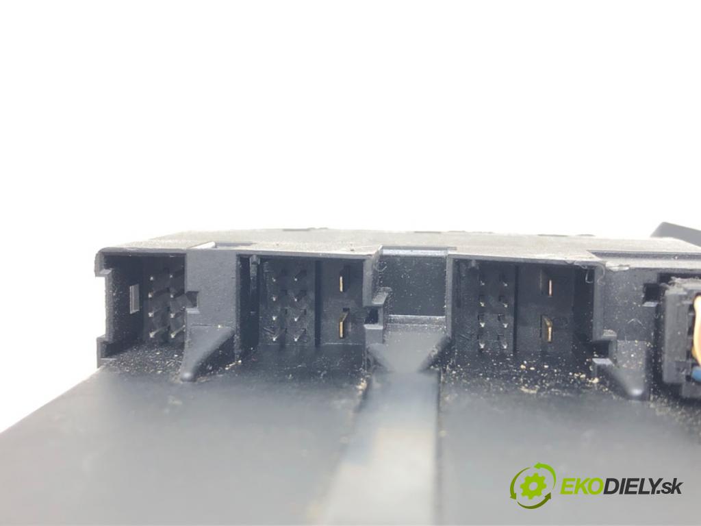 MERCEDES-BENZ VITO Autobus (W639) 2003 - 2022    109 CDI (639.701, 639.703) 70 kW [95 KM] olej napędowy 2006 - 2022  spinačka 6395450508 (Spínacie skrinky a kľúče)