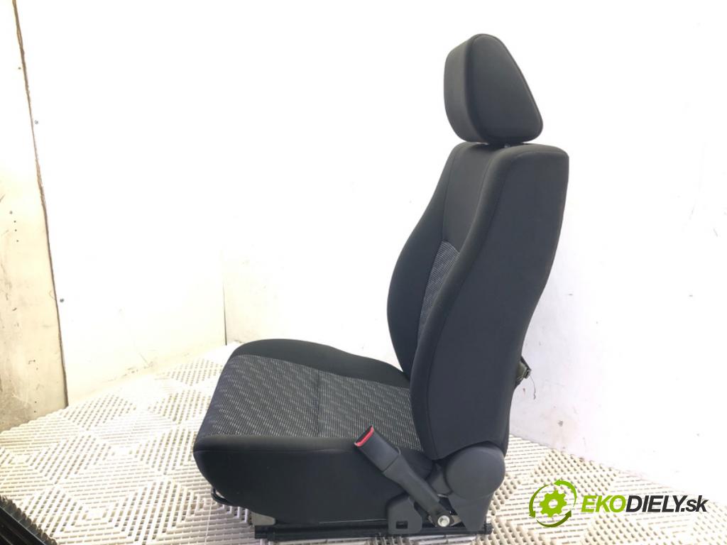 SUZUKI SX4 (EY, GY) 2006 - 2022    1.6 VVT (RW 416) 79 kW [107 KM] benzyna 2006 - 2022  Sedadlo pravy predný