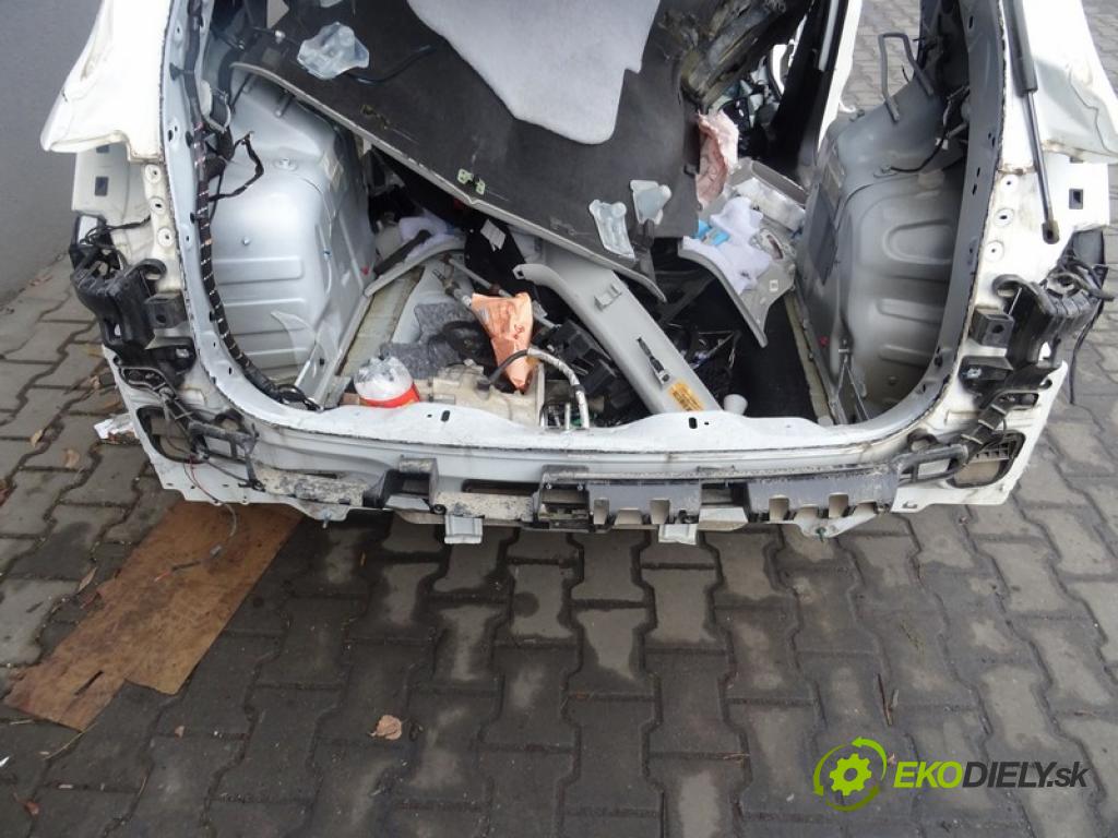 JEEP COMPASS (MP, M6) 2016 - 2022    2.4 MultiAir 4x4 129 kW [175 KM] benzyna 2017 - 2022  KAROSERIA ČTVRŤÁK blatník zadní část levý pravý POŠTY: prahy střecha