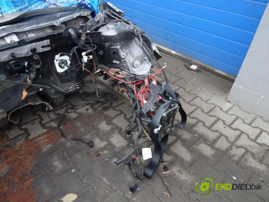 SKODA SUPERB III Kombi (3V5) 2015 - 2022    2.0 TSI 4x4 206 kW [280 KM] benzyna 2015 - 2022  KAROSERIA ČTVRŤÁK blatník zadní část levý POŠTY: prahy střecha
