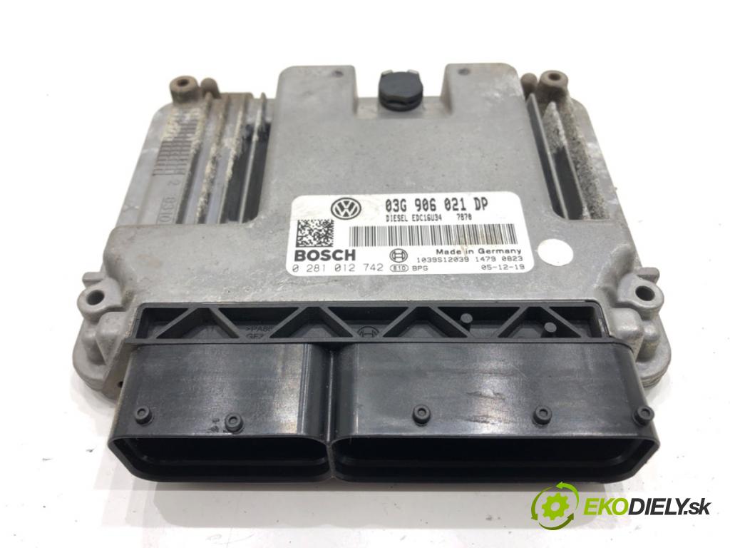 VW PASSAT B6 Variant (3C5) 2005 - 2011    1.9 TDI 77 kW [105 KM] olej napędowy 2005 - 2010  riadiaca jednotka Motor 03G906021DP (Riadiace jednotky)