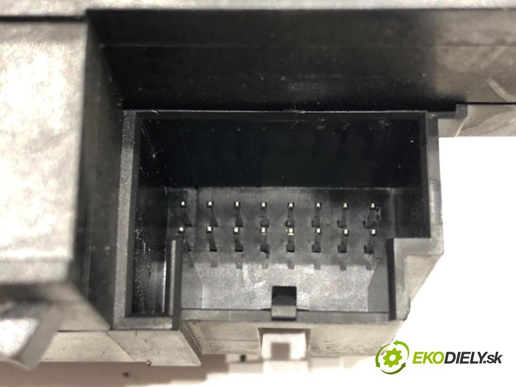 VW PASSAT B6 Variant (3C5) 2005 - 2011    1.9 TDI 77 kW [105 KM] olej napędowy 2005 - 2010  spinačka 3C0905843M (Spínacie skrinky a kľúče)