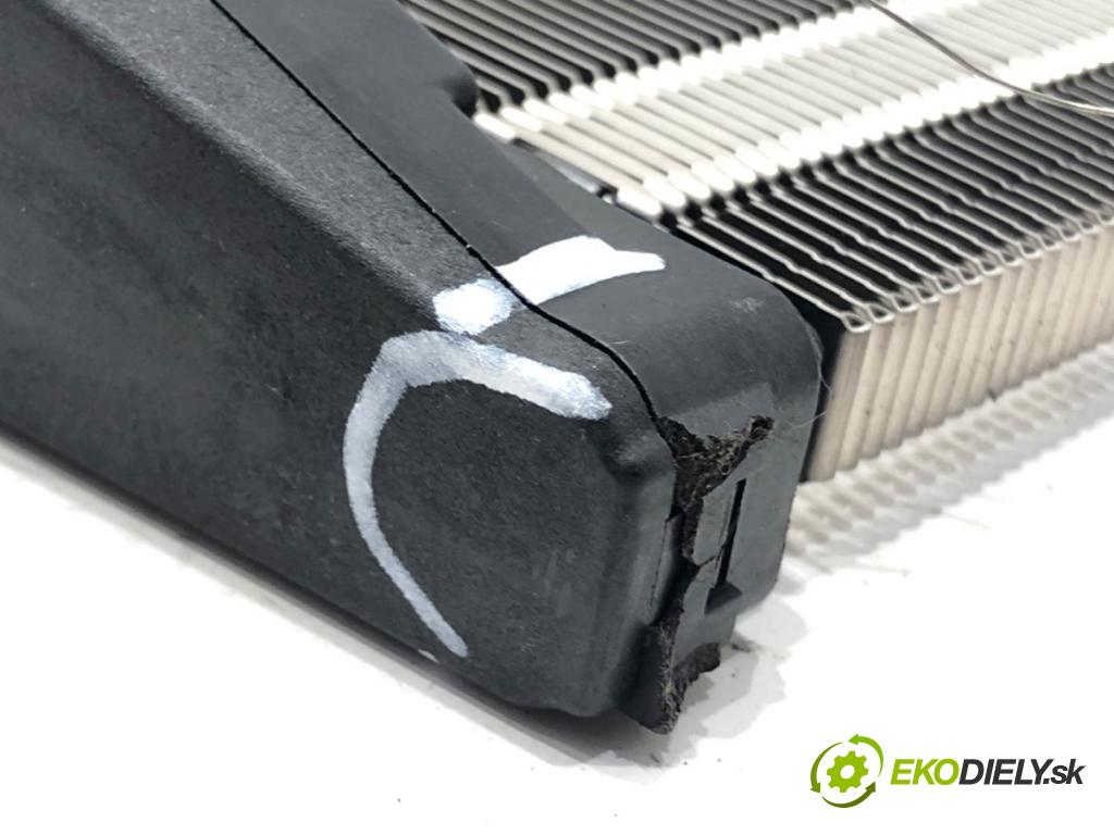 VW PASSAT B6 Variant (3C5) 2005 - 2011    1.9 TDI 77 kW [105 KM] olej napędowy 2005 - 2010  topné těleso radiátor topení elektrická 1K0963235E (Radiátory topení)