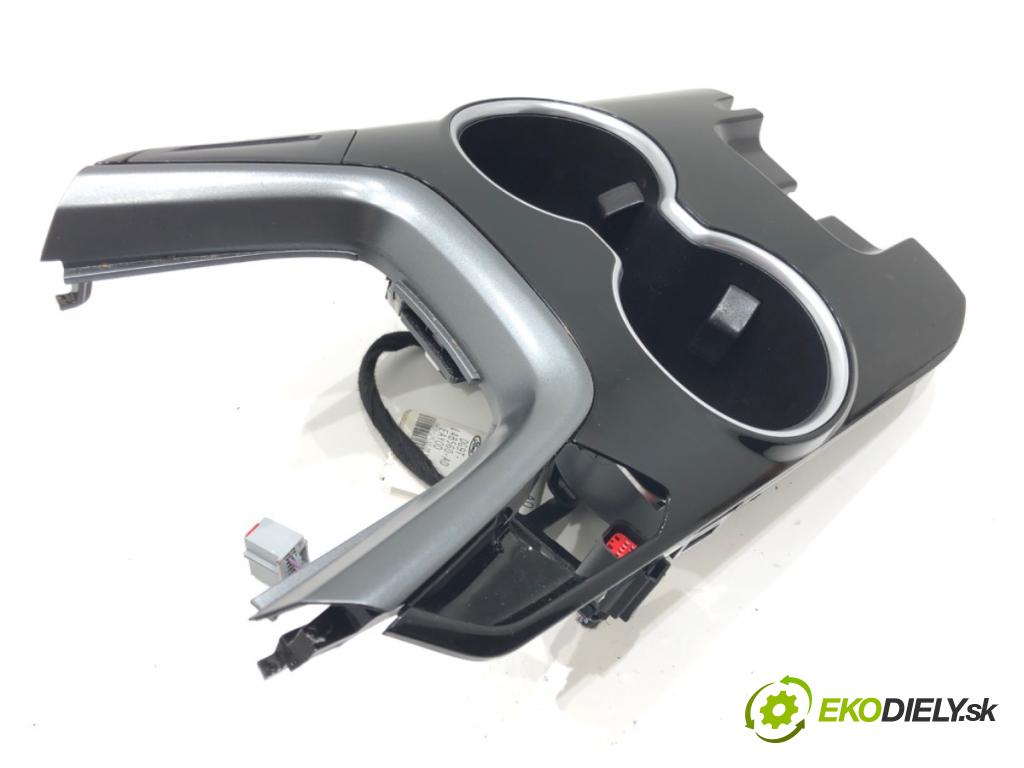 FORD MONDEO V sedan (CD) 2012 - 2022    2.0 EcoBoost 179 kW [243 KM] benzyna 2012 - 2016  Držiak na nápoje  (Úchyty, držiaky na nápoje)