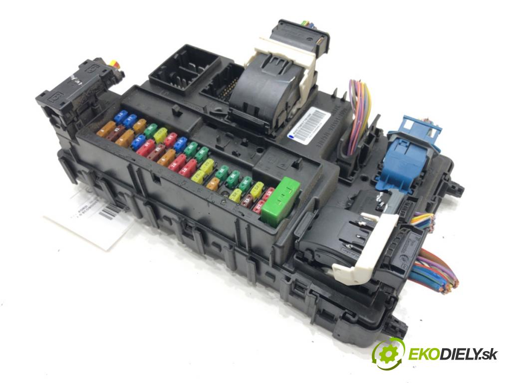 FORD MONDEO V sedan (CD) 2012 - 2022    2.0 EcoBoost 179 kW [243 KM] benzyna 2012 - 2016  modul BSI GG9T-15604-BB (Pojistkové skříňky)