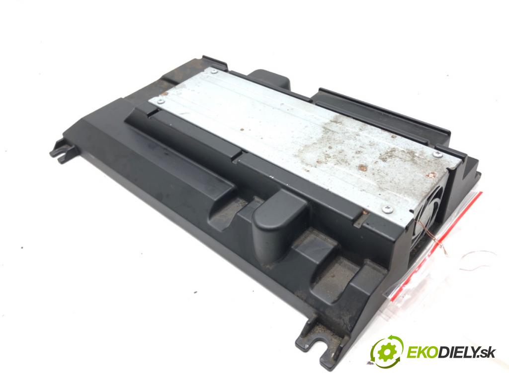 SKODA SUPERB III Kombi (3V5) 2015 - 2022    2.0 TSI 4x4 206 kW [280 KM] benzyna 2015 - 2022  Zosilňovač 3Q0035466A (Zosilňovače)