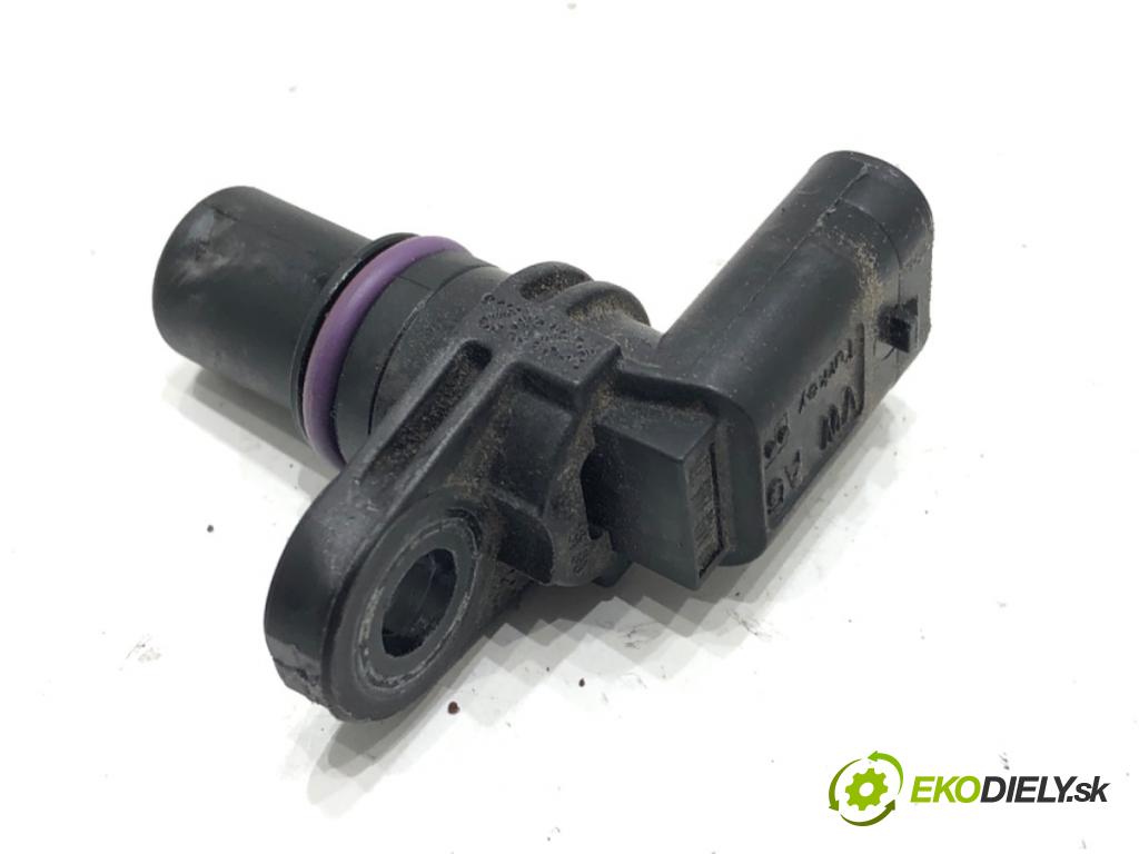 VW T-CROSS (C11) 2018 - 2022    1.0 TSi 85 kW [116 KM] benzyna 2018 - 2022  snímač pozice vačkového hřídele 04C907601K (Snímače polohy kliky, vačky)