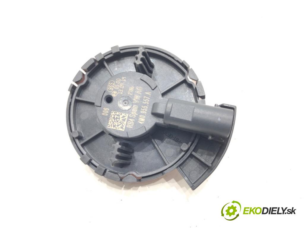 VW T-CROSS (C11) 2018 - 2022    1.0 TSi 85 kW [116 KM] benzyna 2018 - 2022  Snímač nárazu 4M0955557A (Snímače nárazu)