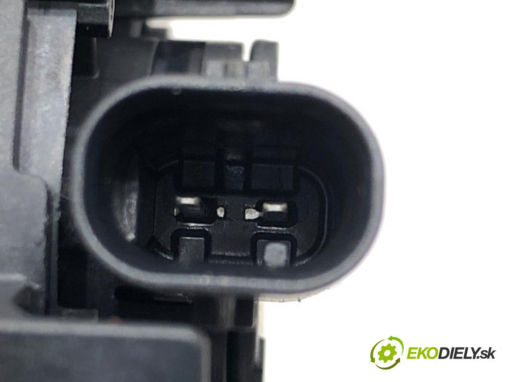 VW T-CROSS (C11) 2018 - 2022    1.0 TSi 85 kW [116 KM] benzyna 2018 - 2022  Snímač nárazu 4M0955557A (Snímače nárazu)