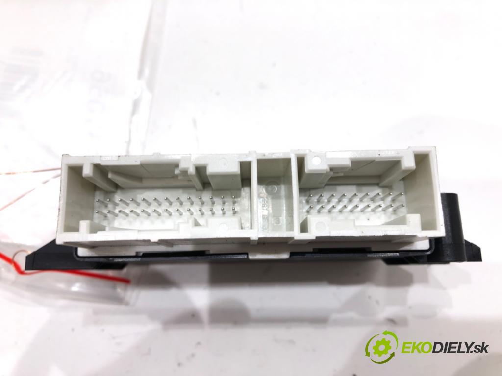 VW T-CROSS (C11) 2018 - 2022    1.0 TSi 85 kW [116 KM] benzyna 2018 - 2022  Modul PDC 5QA919294G (Ostatné)