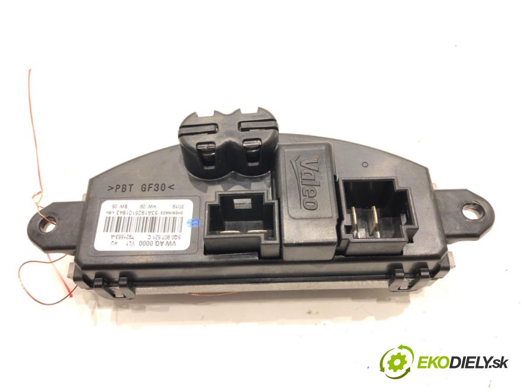 VW T-CROSS (C11) 2018 - 2022    1.0 TSi 85 kW [116 KM] benzyna 2018 - 2022  odpor rezistor topení vzduchu 5Q0907521C (Odpory topení)