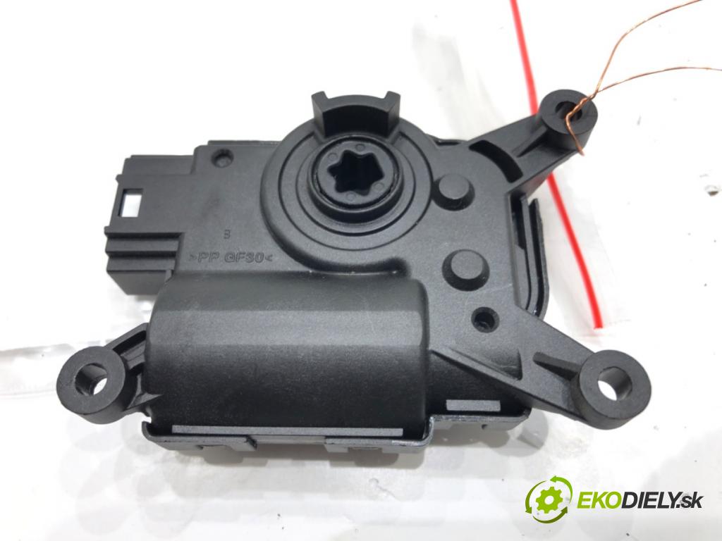 VW T-CROSS (C11) 2018 - 2022    1.0 TSi 85 kW [116 KM] benzyna 2018 - 2022  Motorček kúrenia 2Q0907511E (Motorčeky kúrenia)