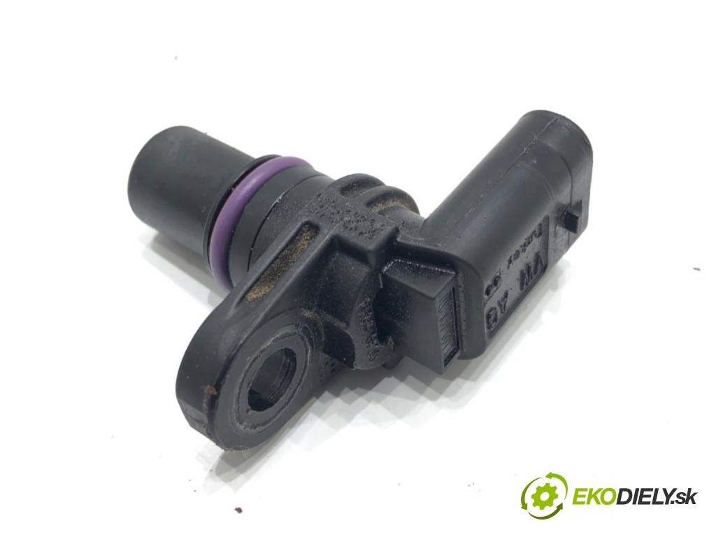 VW T-CROSS (C11) 2018 - 2022    1.0 TSi 85 kW [116 KM] benzyna 2018 - 2022  snímač pozice vačkového hřídele 04C907601K (Snímače polohy kliky, vačky)
