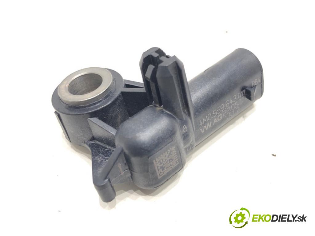 VW T-CROSS (C11) 2018 - 2022    1.0 TSi 85 kW [116 KM] benzyna 2018 - 2022  Snímač nárazu 4M0959643 (Snímače nárazu)