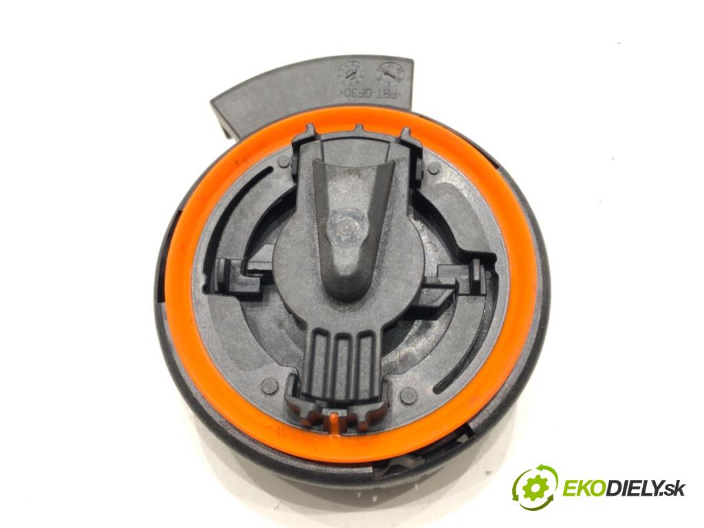 VW T-CROSS (C11) 2018 - 2022    1.0 TSi 85 kW [116 KM] benzyna 2018 - 2022  Snímač nárazu 4M0955557A (Snímače nárazu)