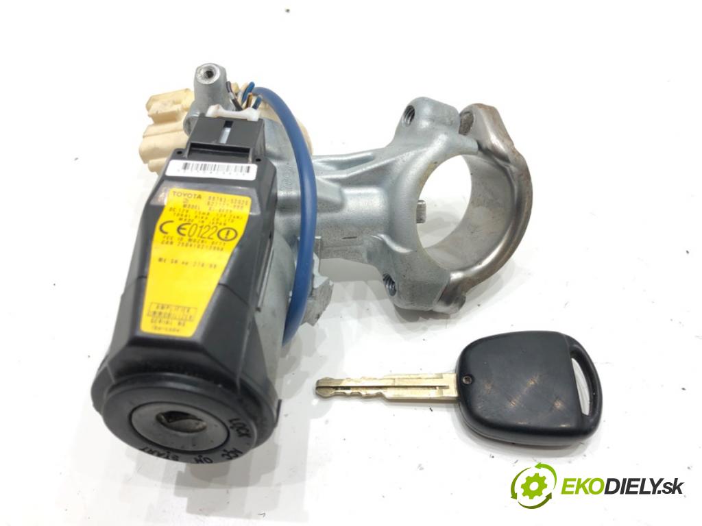 TOYOTA YARIS VERSO (_P2_) 1999 - 2005    1.3 (NCP20_, NCP22_) 62 kW [84 KM] benzyna 2002 - 2005  spinačka 89783-52020 (Spínacie skrinky a kľúče)