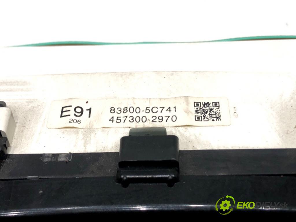 TOYOTA YARIS VERSO (_P2_) 1999 - 2005    1.3 (NCP20_, NCP22_) 62 kW [84 KM] benzyna 2002 - 2005  Prístrojovka 457300-2970 (Prístrojové dosky, displeje)