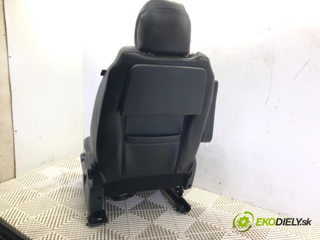 PEUGEOT 5008 (0U_, 0E_) 2009 - 2017    1.6 16V 115 kW [156 KM] benzyna 2009 - 2017  Sedadlo ľavy predný