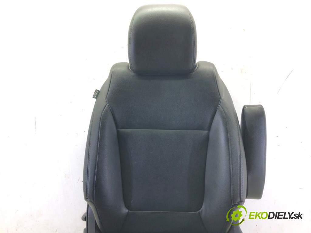 PEUGEOT 5008 (0U_, 0E_) 2009 - 2017    1.6 16V 115 kW [156 KM] benzyna 2009 - 2017  Sedadlo pravy predný