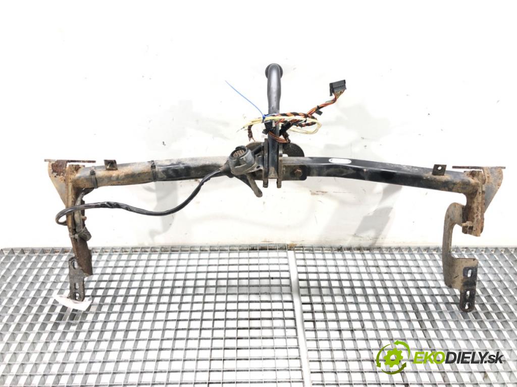 PEUGEOT 5008 (0U_, 0E_) 2009 - 2017    1.6 16V 115 kW [156 KM] benzyna 2009 - 2017  Hák tažné zařízení  (Tažná zařízení)