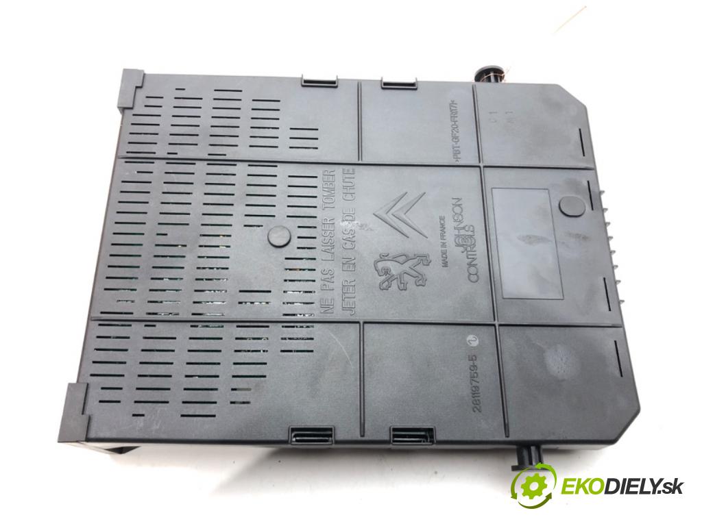 PEUGEOT 5008 (0U_, 0E_) 2009 - 2017    1.6 16V 115 kW [156 KM] benzyna 2009 - 2017  modul BSI 9666895680 (Pojistkové skříňky)