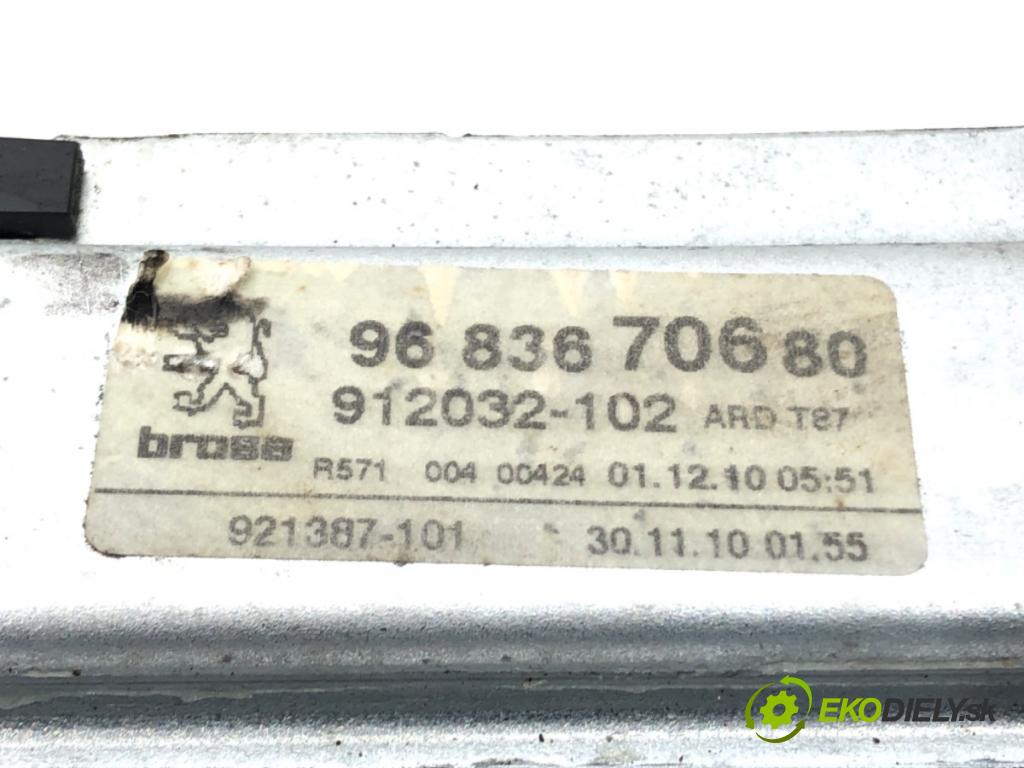 PEUGEOT 5008 (0U_, 0E_) 2009 - 2017    1.6 16V 115 kW [156 KM] benzyna 2009 - 2017  mechanismus okna pravý zadní část 9683670680