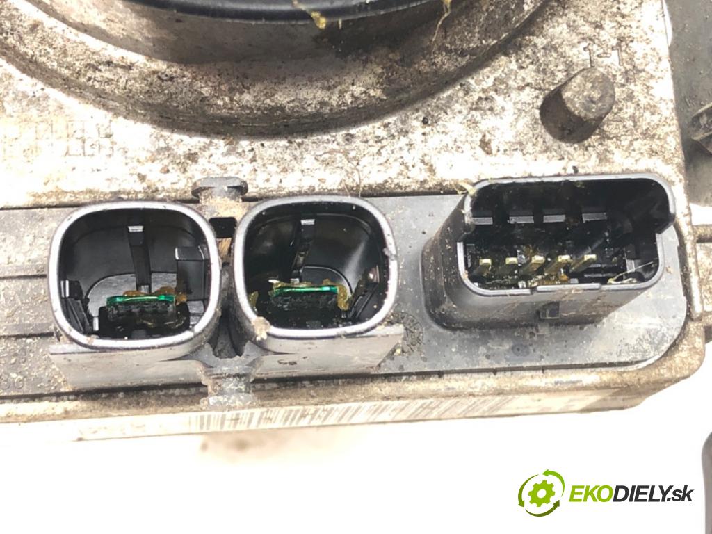 PEUGEOT 5008 (0U_, 0E_) 2009 - 2017    1.6 16V 115 kW [156 KM] benzyna 2009 - 2017  Pumpa servočerpadlo 9675811080 (Servočerpadlá, pumpy riadenia)