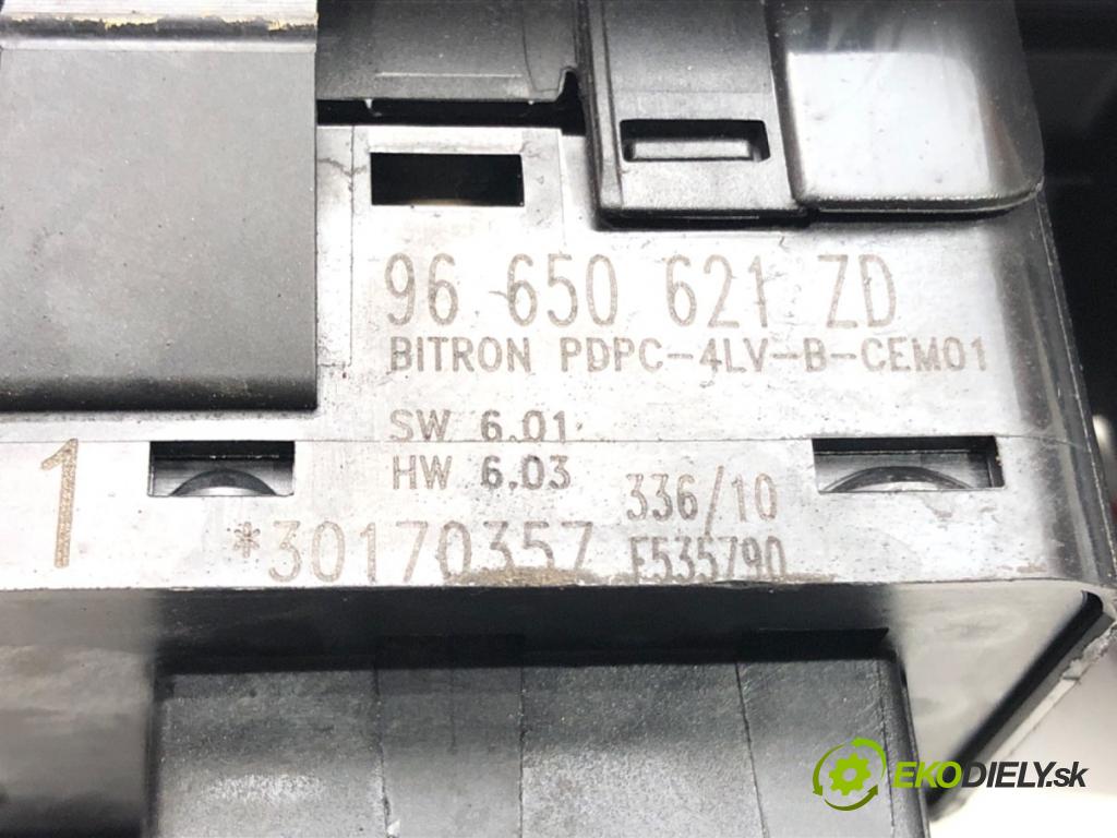 PEUGEOT 5008 (0U_, 0E_) 2009 - 2017    1.6 16V 115 kW [156 KM] benzyna 2009 - 2017  Prepínač okien 96650621ZD (Prepínače, spínače, tlačidlá a ovládače kúrenia)