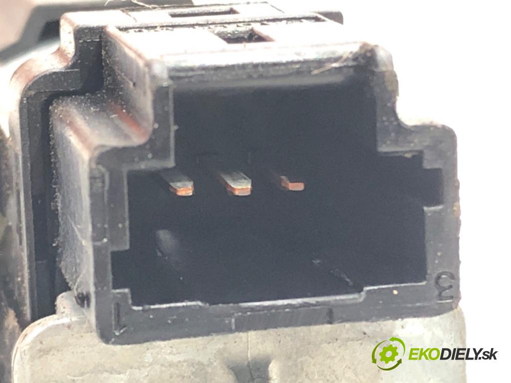 PEUGEOT 5008 (0U_, 0E_) 2009 - 2017    1.6 16V 115 kW [156 KM] benzyna 2009 - 2017  spinačka  (Spínacie skrinky a kľúče)