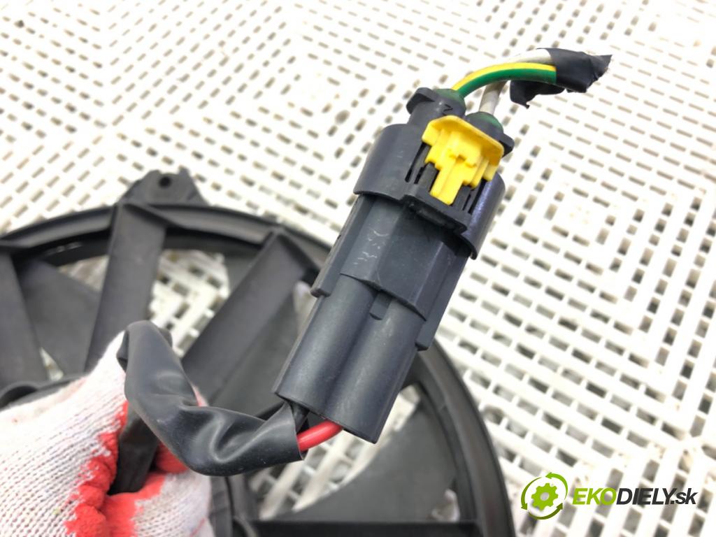 PEUGEOT 5008 (0U_, 0E_) 2009 - 2017    1.6 16V 115 kW [156 KM] benzyna 2009 - 2017  Ventilátor chladiča 9661571480 (Ventilátory)