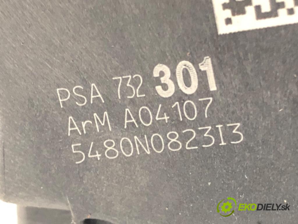 PEUGEOT 5008 (0U_, 0E_) 2009 - 2017    1.6 16V 115 kW [156 KM] benzyna 2009 - 2017  zámok dveře pravý zadní část 732301
