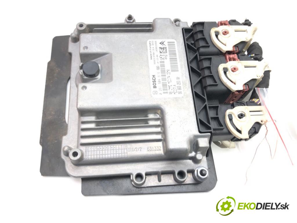 PEUGEOT 5008 (0U_, 0E_) 2009 - 2017    1.6 16V 115 kW [156 KM] benzyna 2009 - 2017  riadiaca jednotka Motor 9666325380 0261S04616 (Riadiace jednotky)