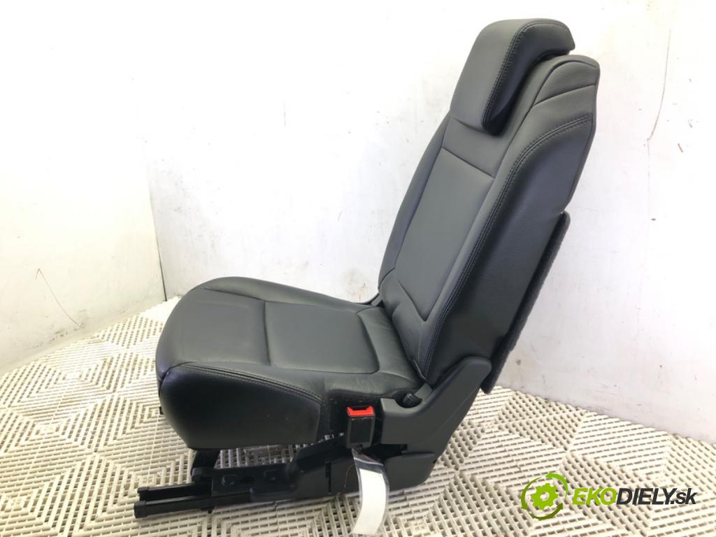 PEUGEOT 5008 (0U_, 0E_) 2009 - 2017    1.6 16V 115 kW [156 KM] benzyna 2009 - 2017  Sedadlo zad II rad