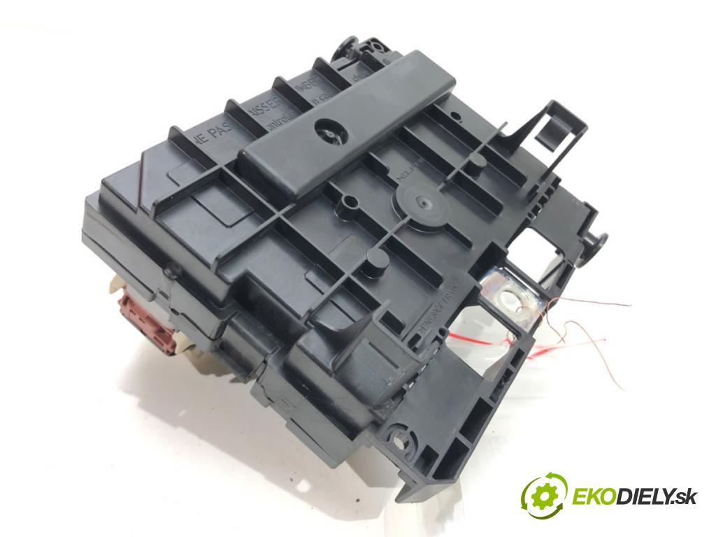 PEUGEOT 5008 (0U_, 0E_) 2009 - 2017    1.6 16V 115 kW [156 KM] benzyna 2009 - 2017  Modul BSM 9675877980 (Ostatné)