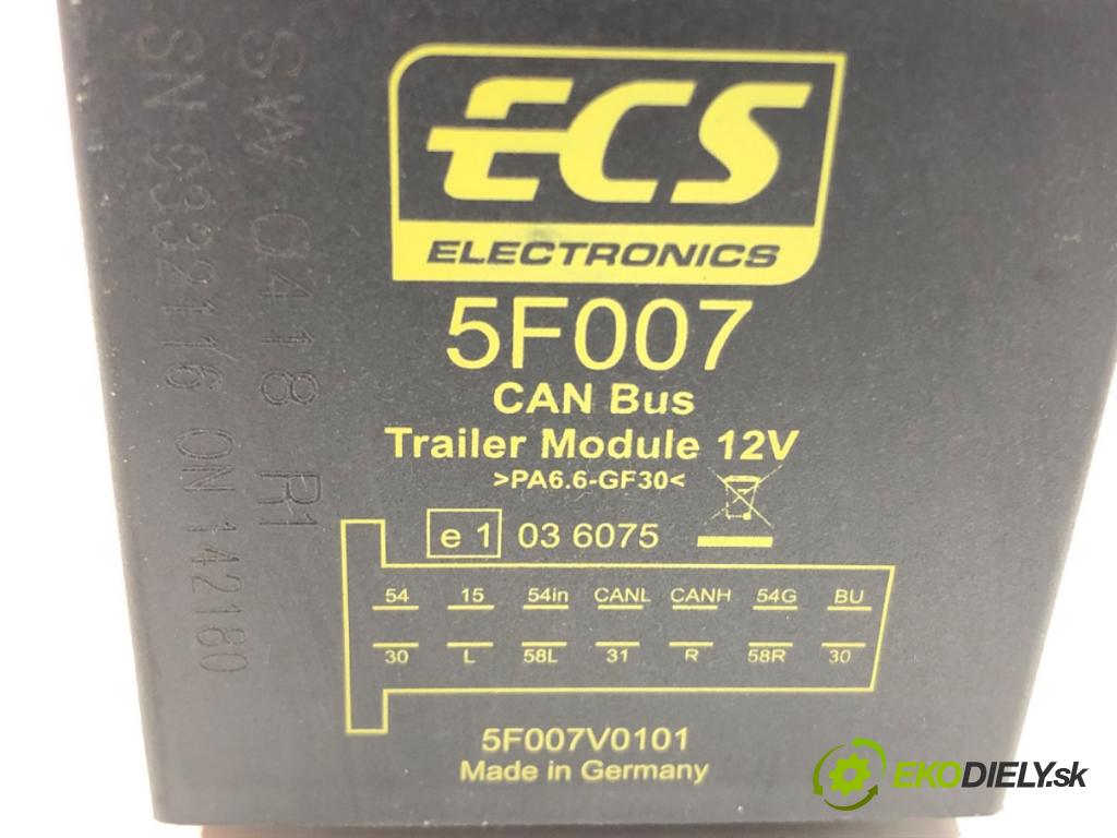 PEUGEOT 5008 (0U_, 0E_) 2009 - 2017    1.6 16V 115 kW [156 KM] benzyna 2009 - 2017  Modul ťažného oka 5F007 (Ostatné)