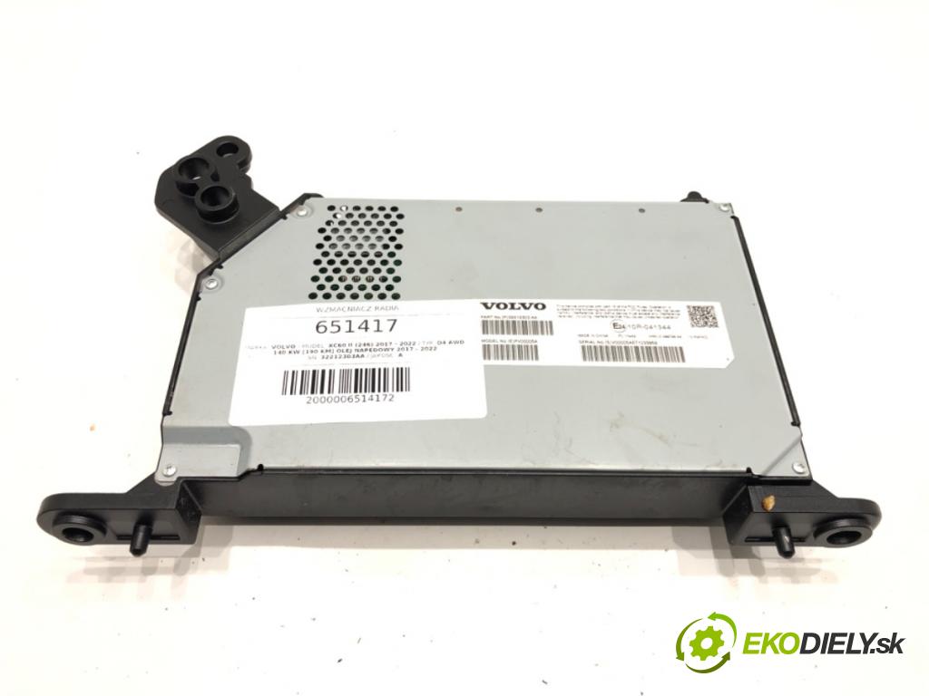VOLVO XC60 II (246) 2017 - 2022    D4 AWD 140 kW [190 KM] olej napędowy 2017 - 2022  Zosilňovač radia 32212303AA (Zosilňovače)