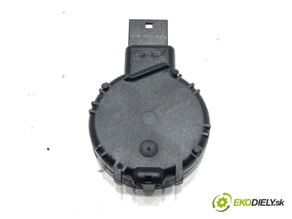 VOLVO XC60 II (246) 2017 - 2022    D4 AWD 140 kW [190 KM] olej napędowy 2017 - 2022  Snímač dažďa 31376464 (Snímače dažďa)