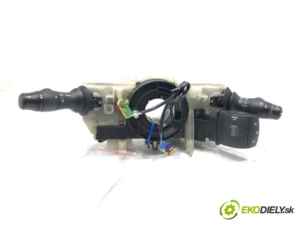 RENAULT MEGANE III Hatchback Van (BZ_) 2008 - 2015    1.5 dCi (BZ0D, BZ1G, BZ1F, BZ1M, BZ1W, BZ0R, BZ10) 81 kW [110 KM] olej napędowy 2009 - 2015  Prepínač kombinovaný 255670019R (Prepínače, spínače, tlačidlá a ovládače kúrenia)