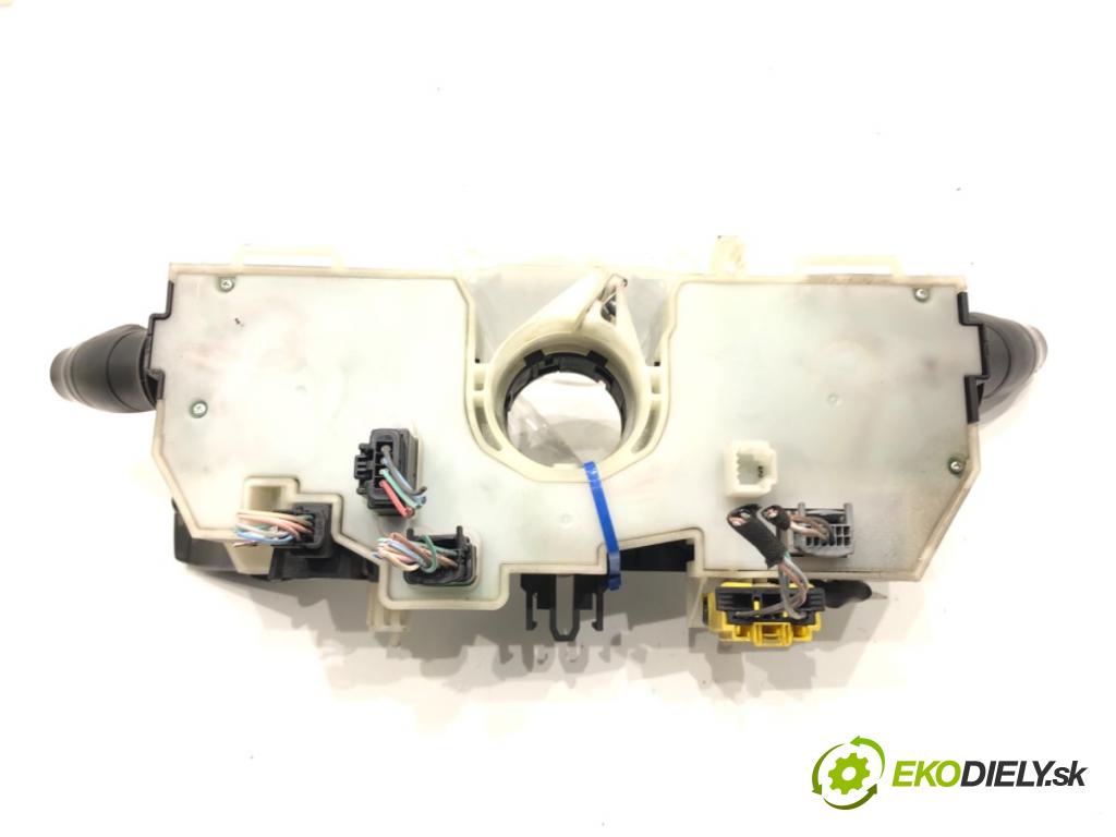 RENAULT MEGANE III Hatchback Van (BZ_) 2008 - 2015    1.5 dCi (BZ0D, BZ1G, BZ1F, BZ1M, BZ1W, BZ0R, BZ10) 81 kW [110 KM] olej napędowy 2009 - 2015  Prepínač kombinovaný 255670019R (Prepínače, spínače, tlačidlá a ovládače kúrenia)
